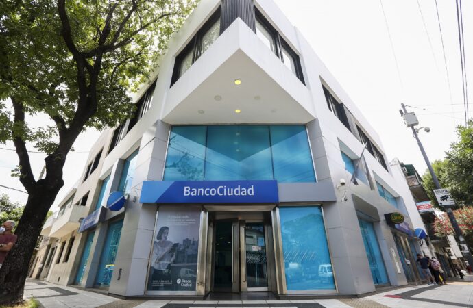 Turno previo y demanda espontánea: Banco Ciudad con sistema mixto de atención en sucursales