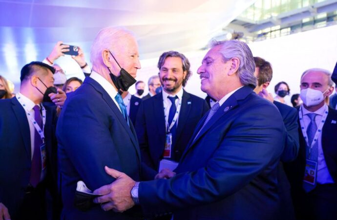 Cafiero llegó a Washington para aceitar la relación con el gobierno de Biden en medio de la negociación con el FMI