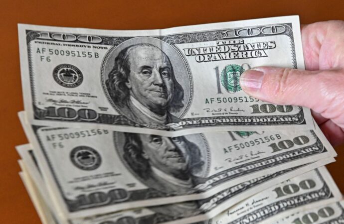 Sin dólares: Estiman que las reservas netas seguirán cayendo en el año