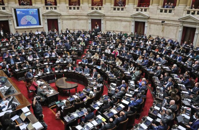 El Gobierno y los diputados dialoguistas buscan llegar a un acuerdo sobre Ganancias y Bienes Personales